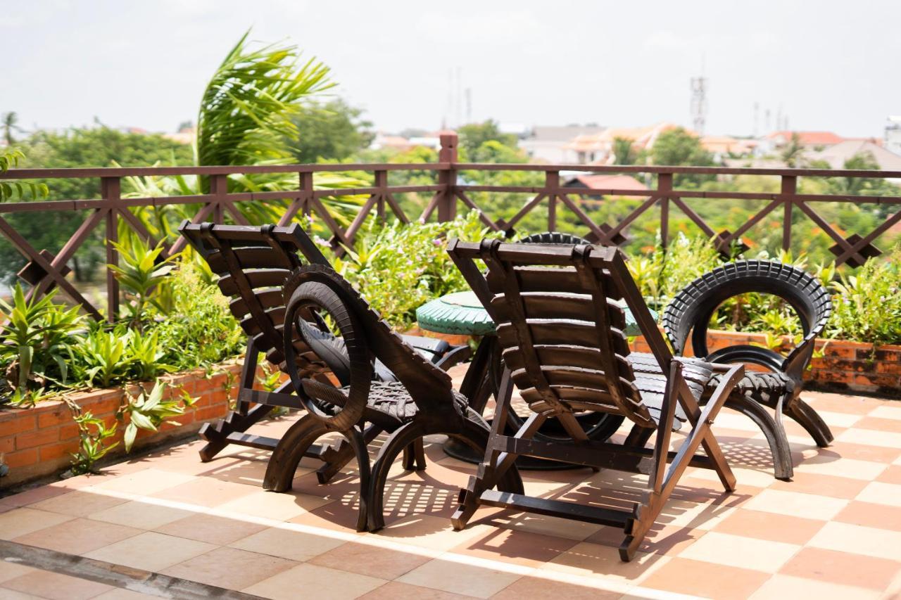 Siem Reap Riverside Hotel Екстер'єр фото