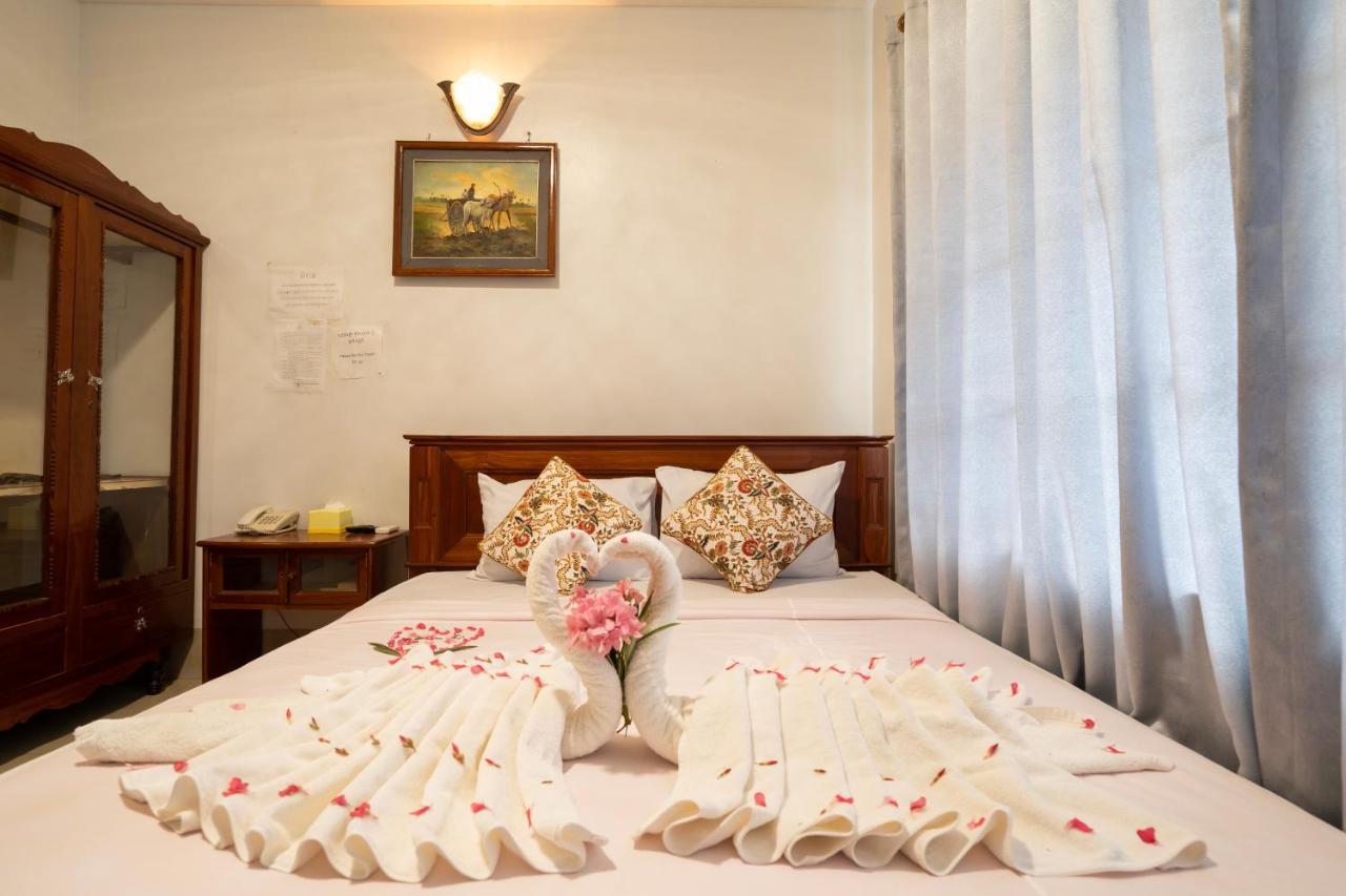 Siem Reap Riverside Hotel Екстер'єр фото