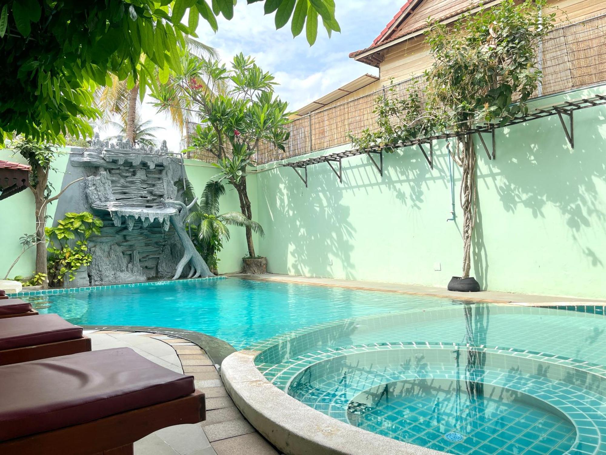 Siem Reap Riverside Hotel Екстер'єр фото