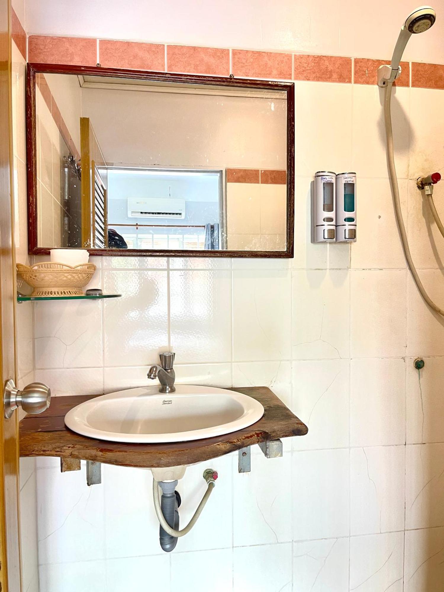Siem Reap Riverside Hotel Екстер'єр фото