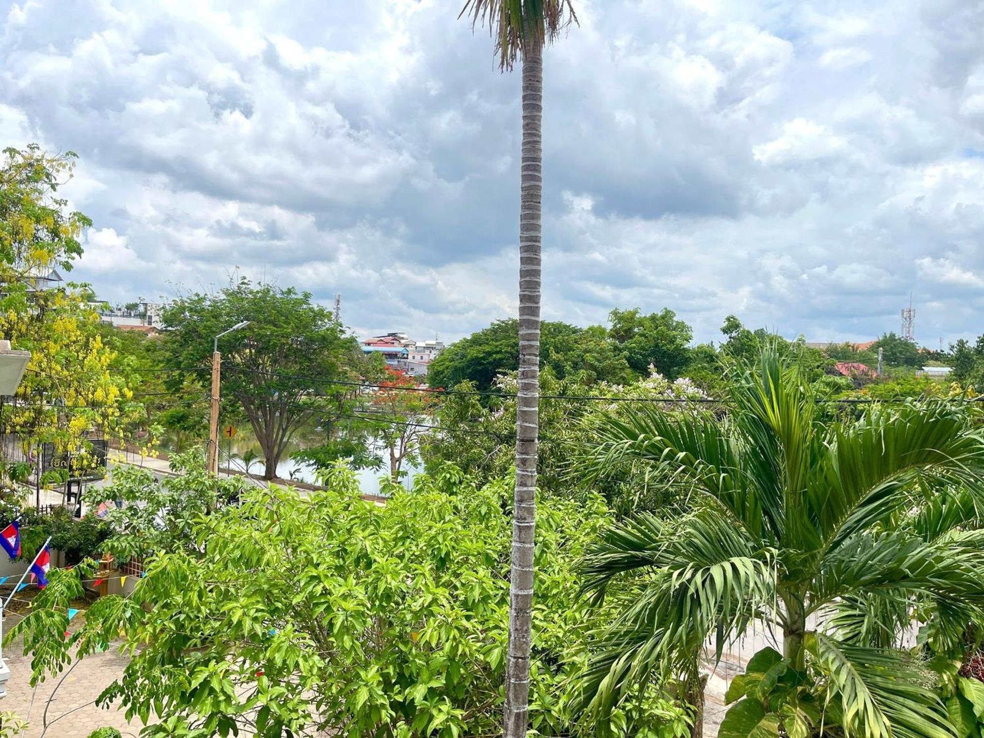 Siem Reap Riverside Hotel Екстер'єр фото