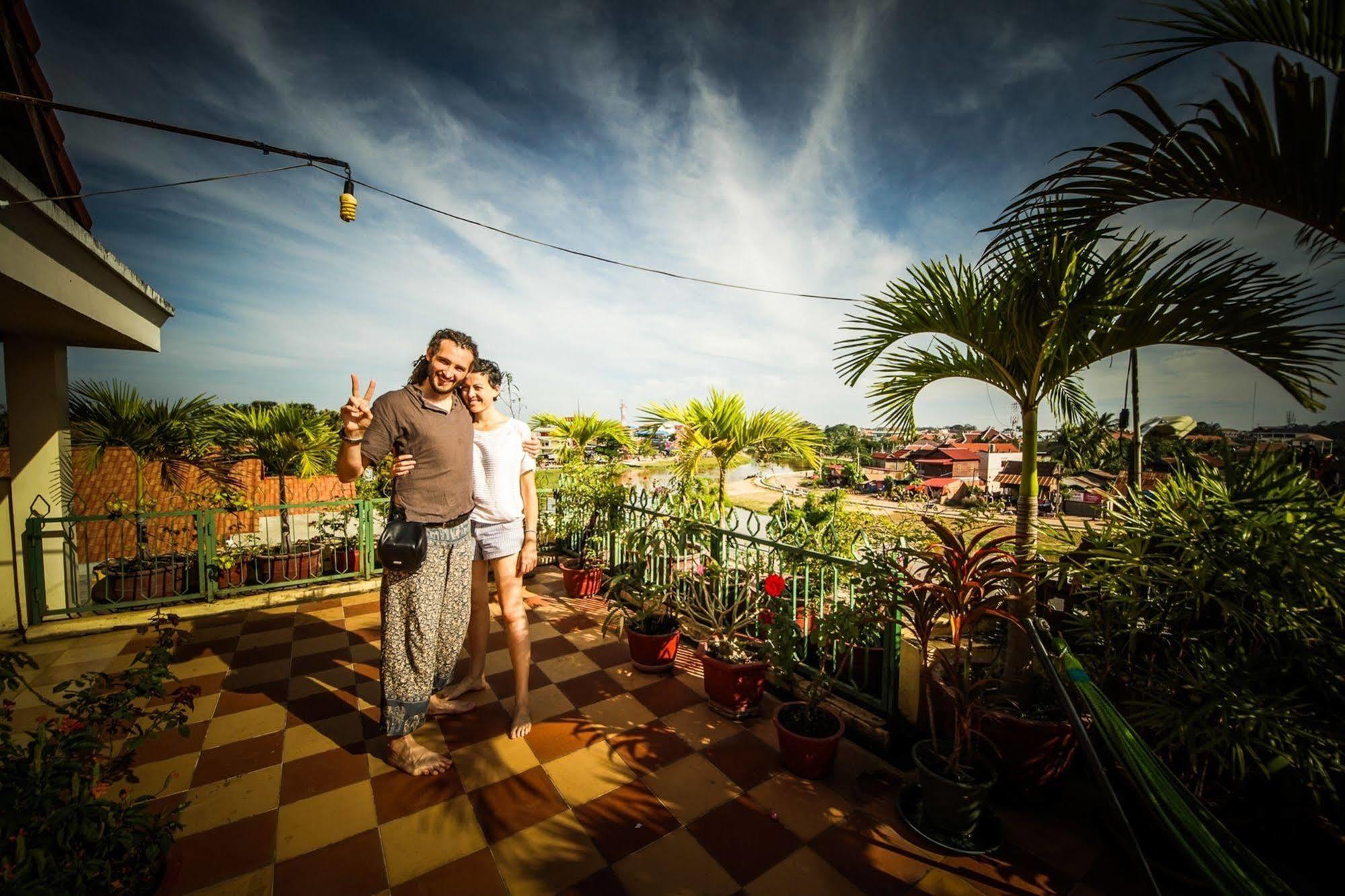Siem Reap Riverside Hotel Екстер'єр фото