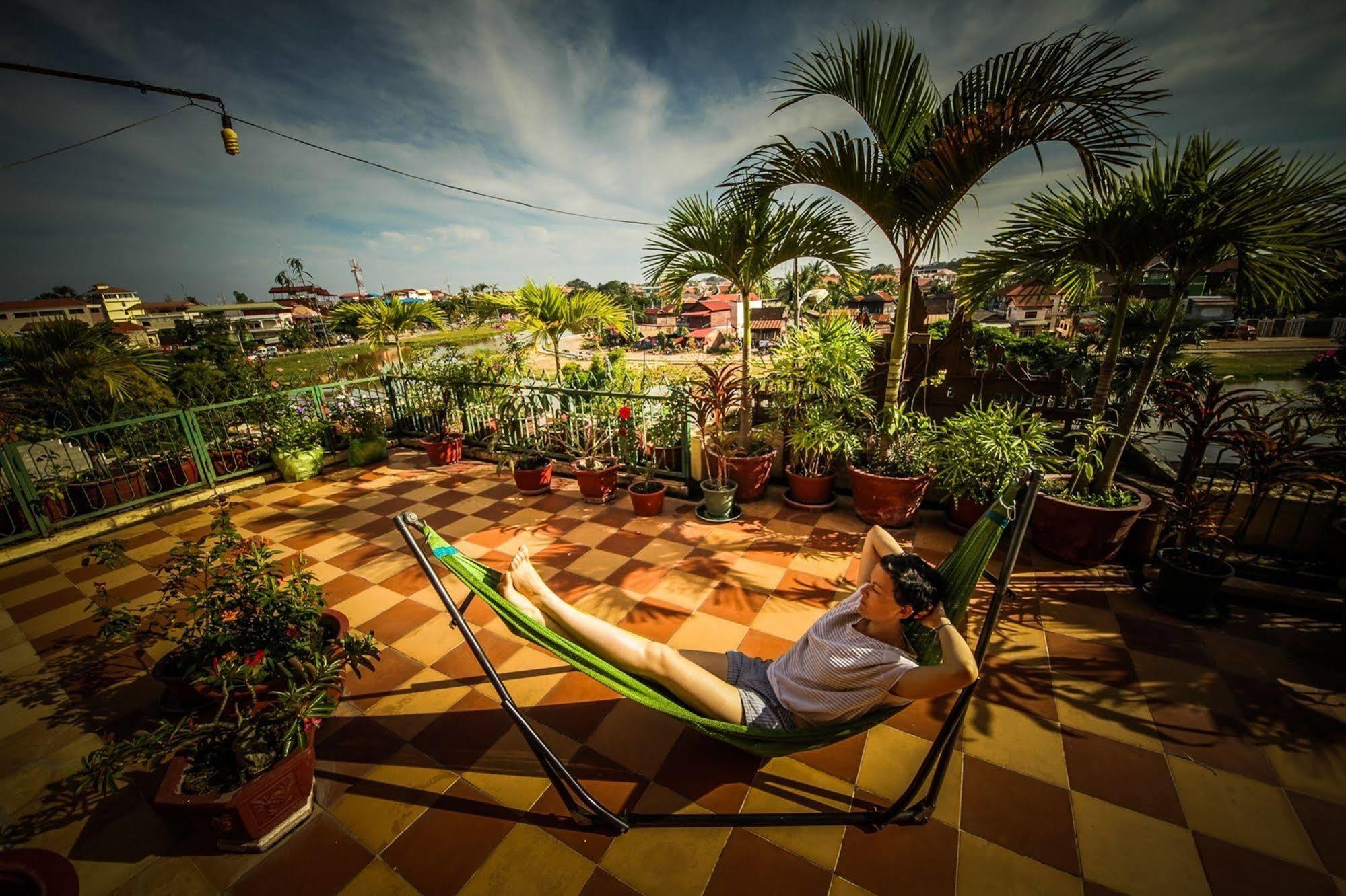 Siem Reap Riverside Hotel Екстер'єр фото